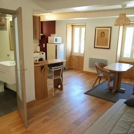 Appartement Avec Cachet Au Coeur De Vals Les Bains Exterior photo